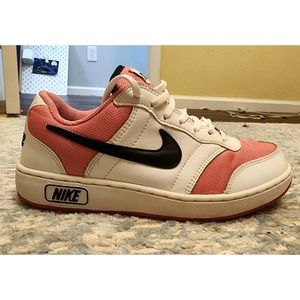 Vintage 2004 Nike Pink White Black Shoes Womens Size 8.5